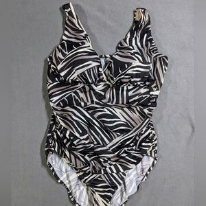 Miraclesuit Trimshaper 1pc bathing suit Sz 20W plus size tiger zebra print